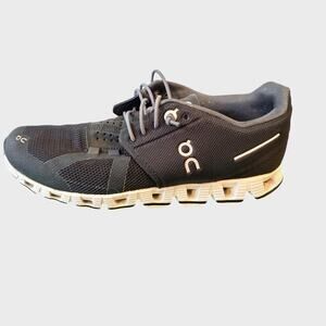 On Cloud 5 black white running athletic sneakers womens size 6.5